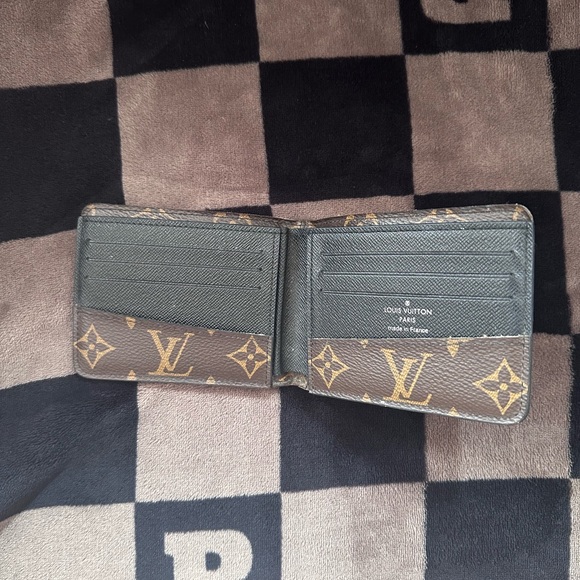 Men’s wallet Louis Vuitton like new!! - Picture 3 of 8